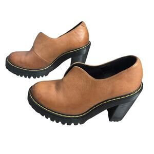 Dr. Martens Cordelia Tan Brown Leather Gusset Slip On Shoe- Sz 6
